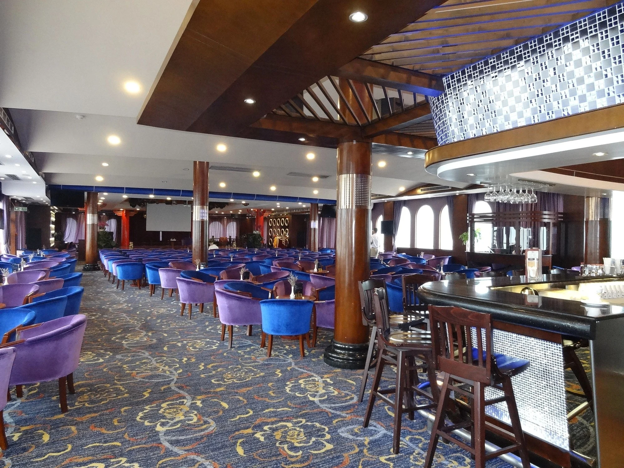 Aboard Victoria Jenna on the Yangtze River — travel photographs