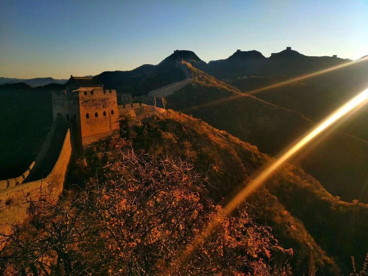 Walk the Great Wall in the Golden Hours — travel photographs