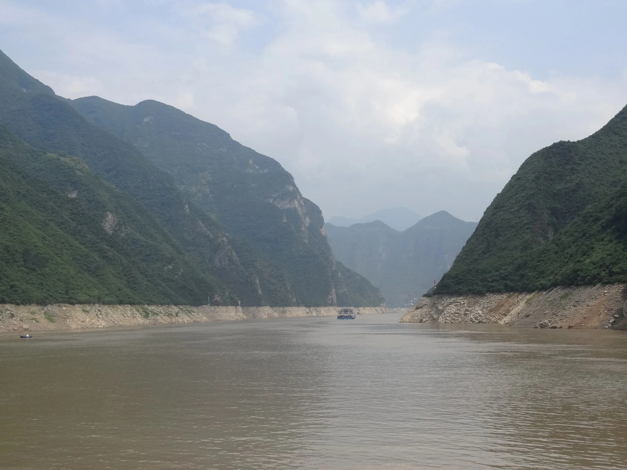 Slow Down for the Yangtze’s Three Gorges — travel photographs
