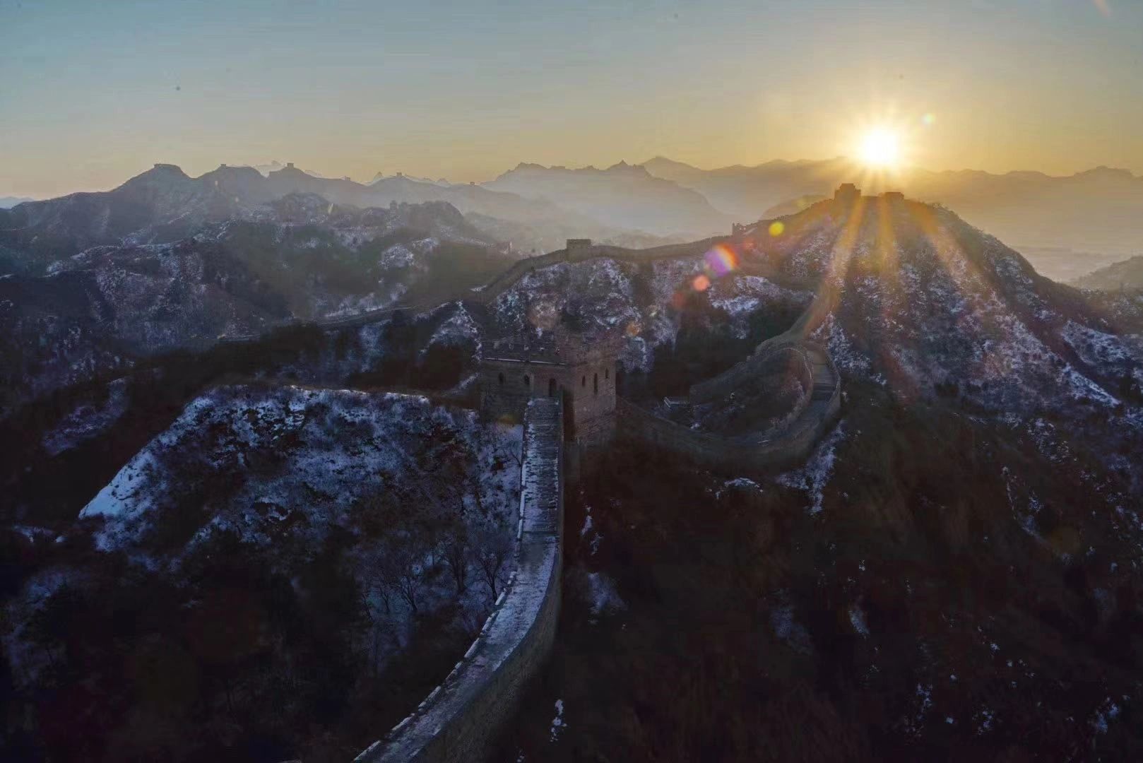 1R2: Sunrise at Gubeikou and a Walk toward Jinshanling — travel photographs