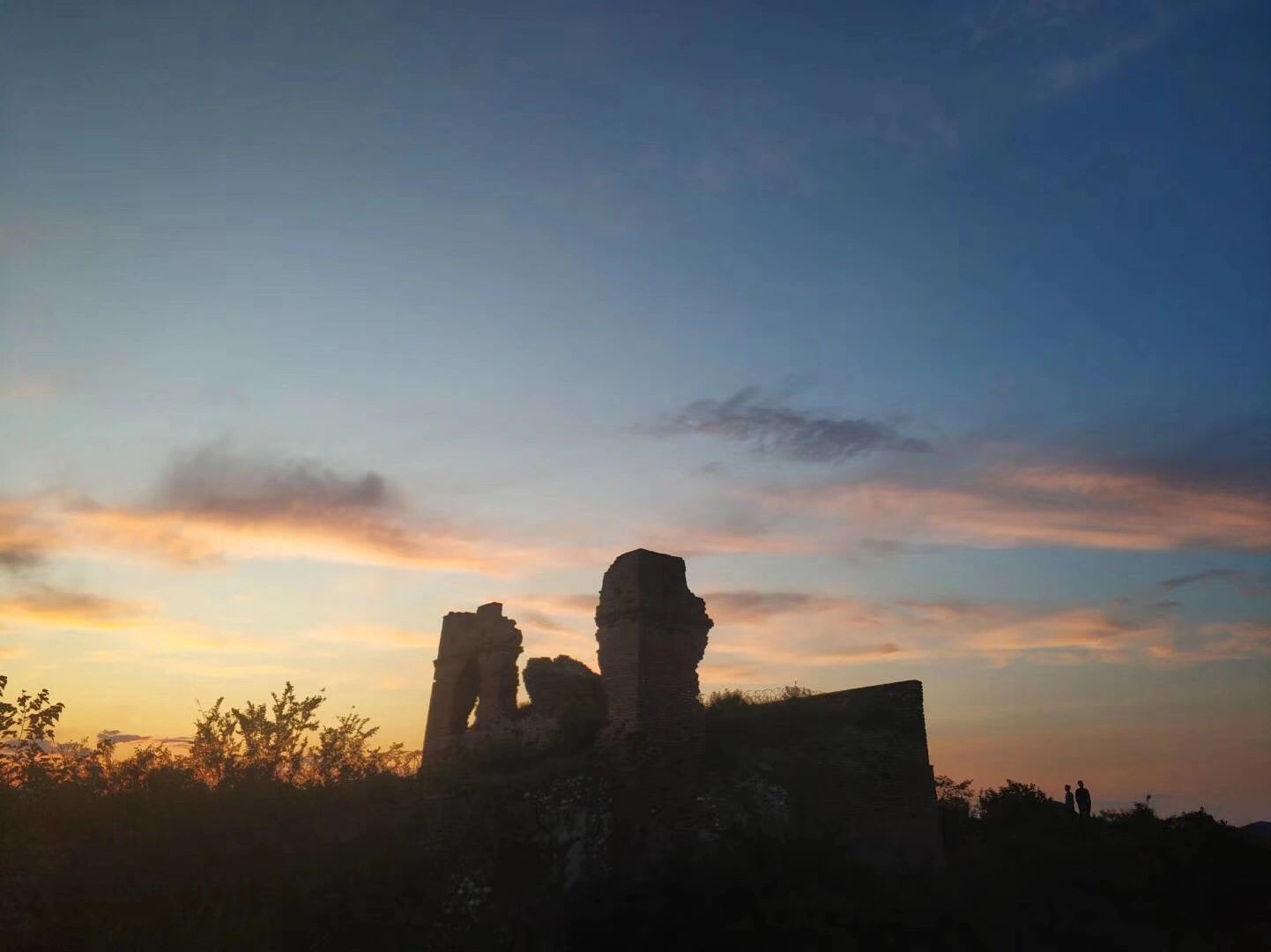 1S1: A Wild-to-Restored Great Wall Sunset Walk — travel photographs