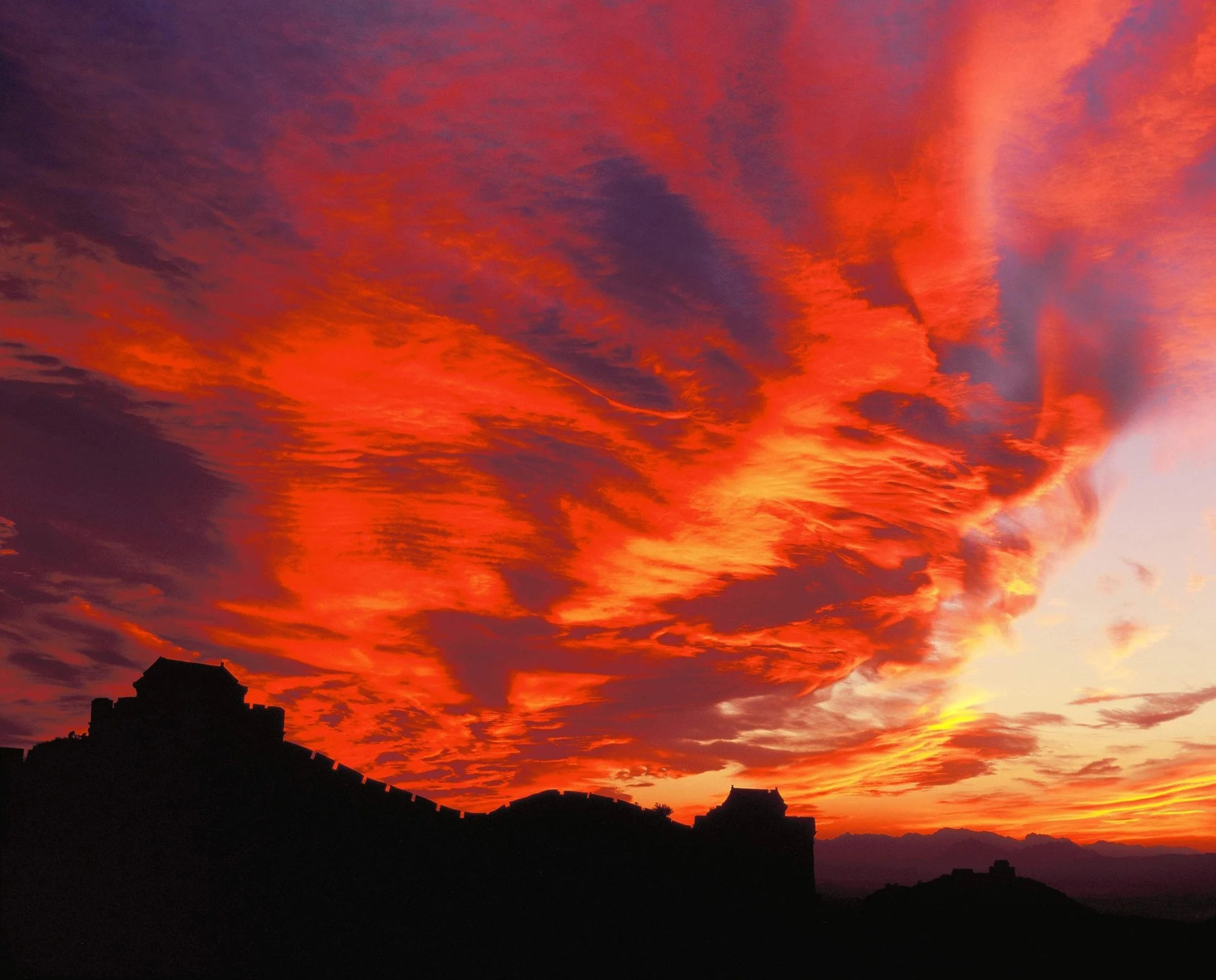 Enjoy the Great Wall Sunset Tour at Jinshanling